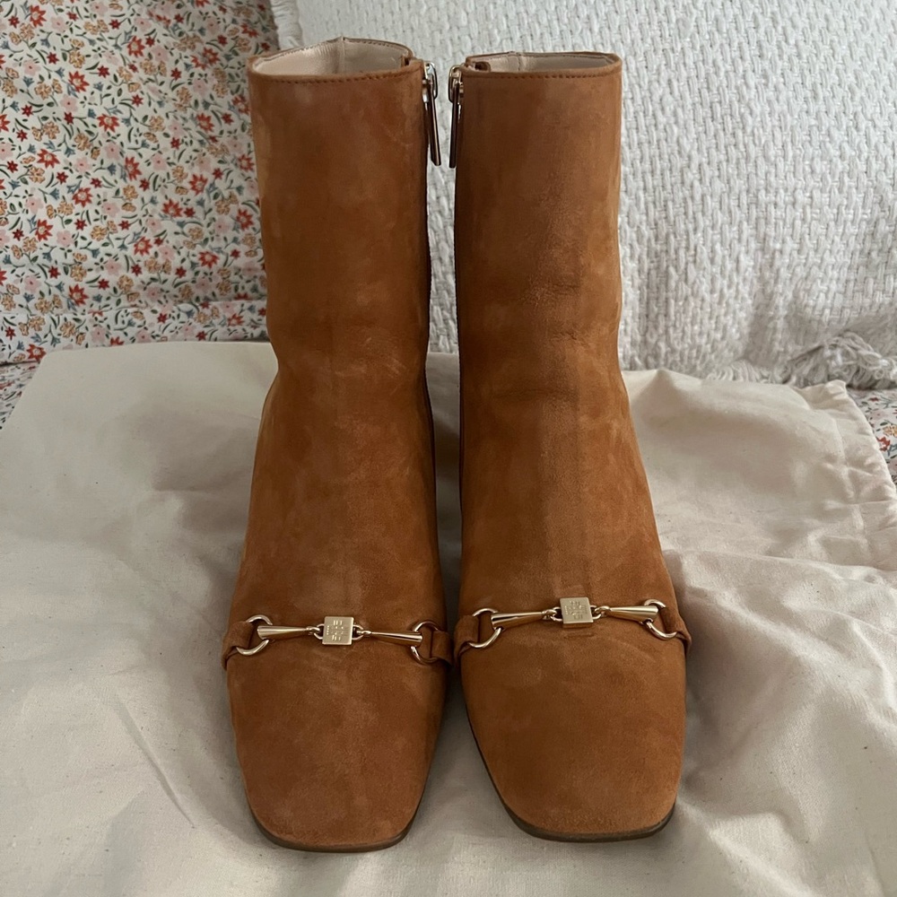 Hogl 70s collection red leather boots